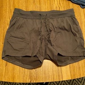 COPY - Grey Northface shorts